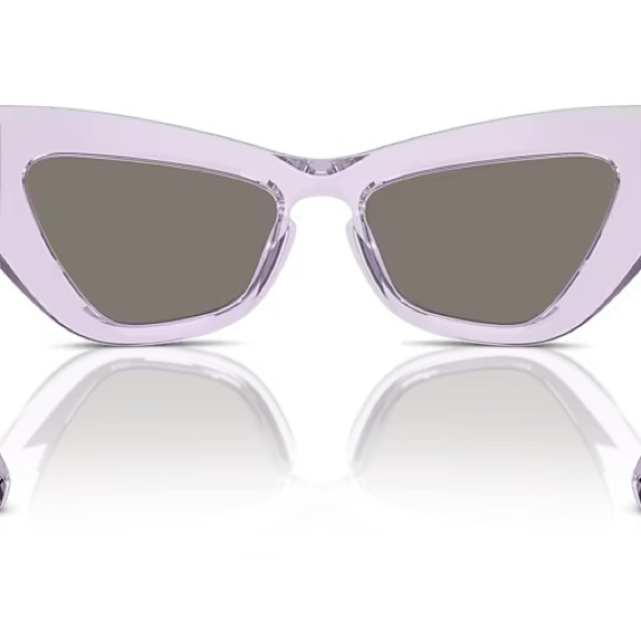 Burberry Cat Eye Sunglasses - Picture 4 of 7